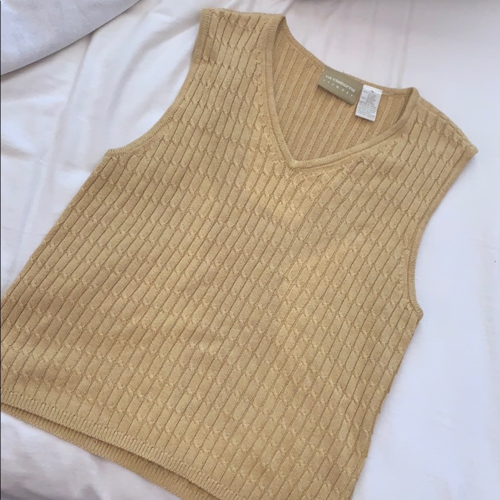 Liz Claiborne Knitted sweater tank